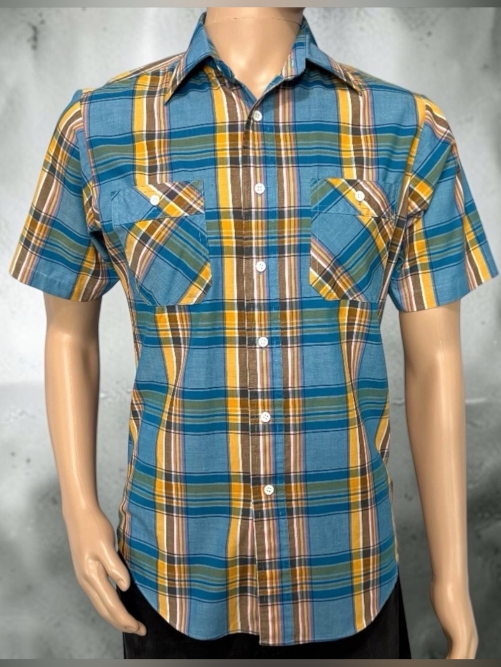 KINGSPORT Men’s Short Sleeve Button Down Shirt (Size S)
